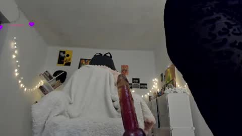 paola online show from 03/02/25, 02:08