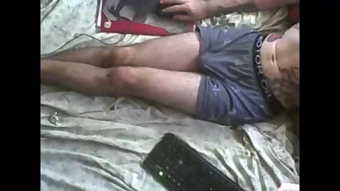 Yuumi online show from 01/08/25, 03:39