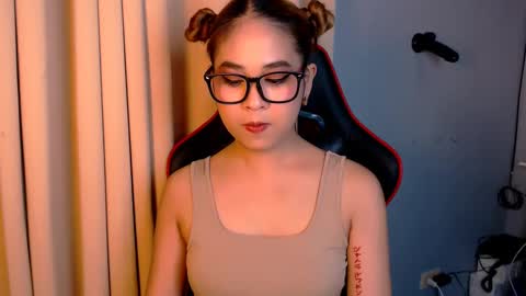 Snapshot of yvannasilva18 chatting on 02/13/25, 09:51 jai online show from 02/13/25, 09:51