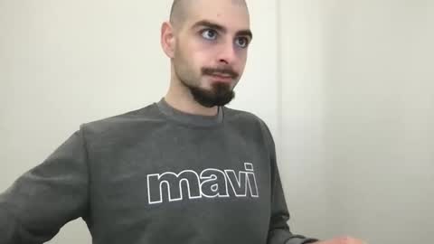 Snapshot of yvesbunnny chatting on 12/15/25, 05:06 yvesbunnny online show from 12/15/25, 05:06