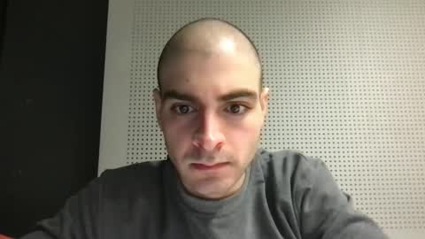 Snapshot of yvesbunnny chatting on 12/18/25, 05:30 yvesbunnny online show from 12/18/25, 05:30