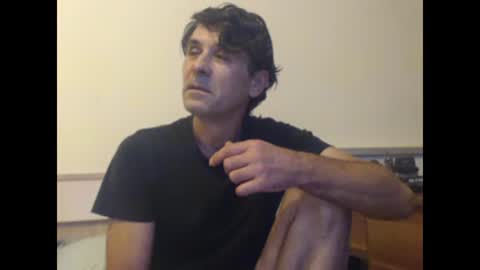 Snapshot of yvesstorm5 chatting on 01/04/25, 07:44 yvesstorm5 online show from 01/04/25, 07:44