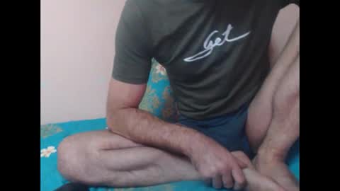 Snapshot of yvesstorm5 chatting on 11/19/25, 06:52 yvesstorm5 online show from 11/19/25, 06:52