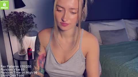 Snapshot of yvie_ chatting on 02/13/25, 05:37 The Queen Bitch of the United Kingdom online show from 02/13/25, 05:37