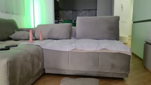 yvonna_ online show from 12/02/24, 05:15