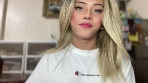 Miss Cali online show from 11/16/25, 02:06