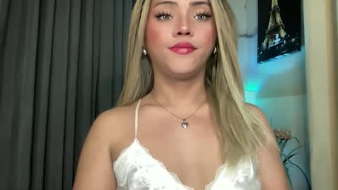 Snapshot of yvonne_guidotti chatting on 01/14/26, 06:02 Miss Cali online show from 01/14/26, 06:02