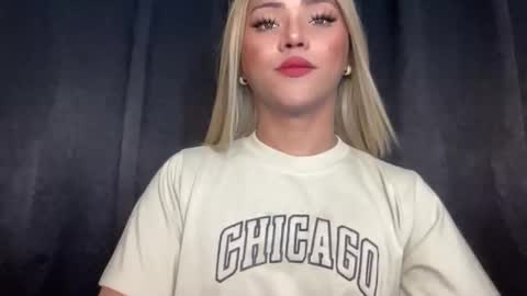 Snapshot of yvonne_guidotti chatting on 03/06/26, 07:16 Miss Cali online show from 03/06/26, 07:16