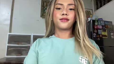 Snapshot of yvonne_guidotti chatting on 03/13/26, 09:21 Miss Cali online show from 03/13/26, 09:21