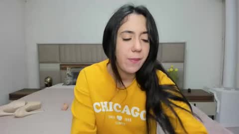 yvonnebabe online show from 12/27/24, 06:35