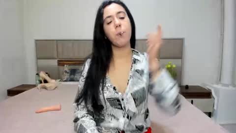 yvonnebabe online show from 01/06/25, 06:25