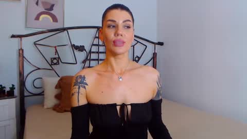 I V Y   online show from 12/14/24, 11:34