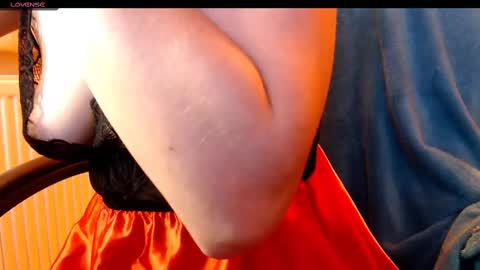 Snapshot of yzza_suave chatting on 02/10/25, 05:30 yzza_suave online show from 02/10/25, 05:30