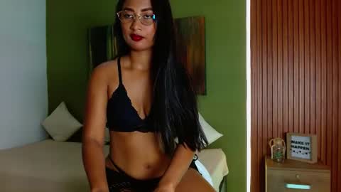 Snapshot of zaara_black chatting on 06/21/26, 08:44 Zara Black online show from 06/21/26, 08:44