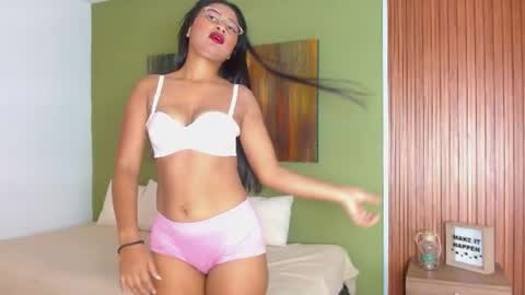 Snapshot of zaara_black chatting on 06/24/26, 09:36 Zara Black online show from 06/24/26, 09:36