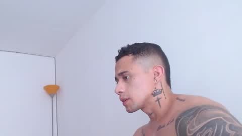 Snapshot of zac_colleng07 chatting on 02/15/25, 07:06 Zac Colleng online show from 02/15/25, 07:06