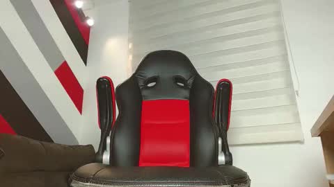 Snapshot of zac_golden chatting on 02/04/26, 06:25 Zack online show from 02/04/26, 06:25