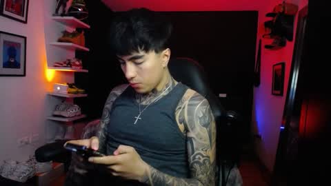 zac_muller1 online show from 10/21/25, 03:07