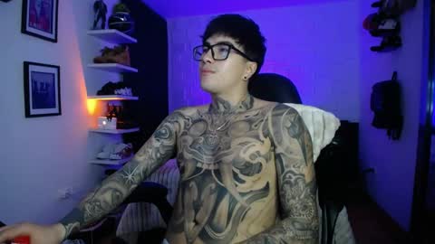zac_muller1 online show from 04/26/26, 01:58