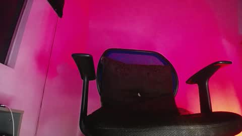 Snapshot of zac_watson chatting on 12/18/25, 01:55 Zac Freelance model online show from 12/18/25, 01:55