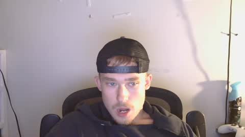 Snapshot of zachmcw25 chatting on 11/25/25, 09:09 zachmcw25 online show from 11/25/25, 09:09