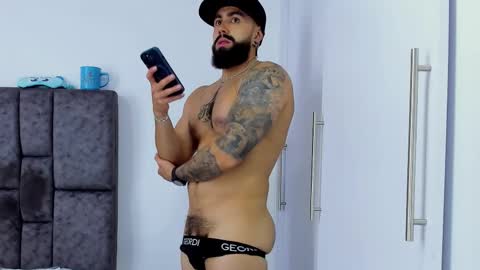 Richard online show from 03/11/25, 03:34