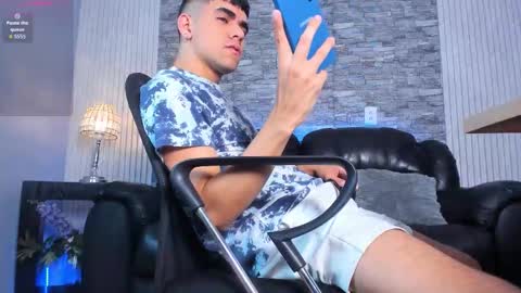 zack_joness10 online show from 12/02/25, 04:18