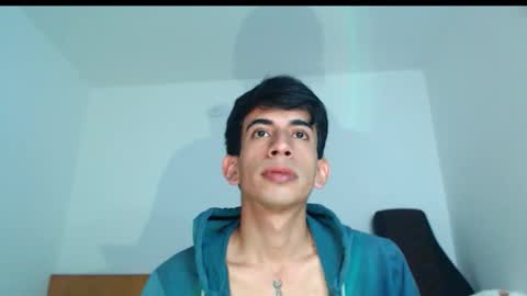 Snapshot of zack_kingg chatting on 03/05/26, 07:32 Zack King online show from 03/05/26, 07:32