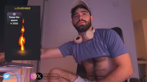 zack_sullivan22 online show from 10/25/25, 05:04