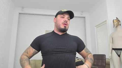 Snapshot of zackconnorsx chatting on 12/22/24, 08:58 Zack online show from 12/22/24, 08:58