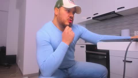 Snapshot of zackconnorsx chatting on 02/17/26, 12:07 Zack online show from 02/17/26, 12:07