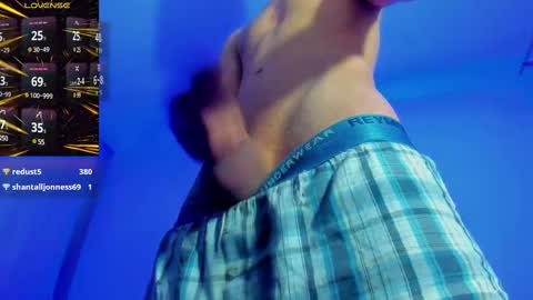 Snapshot of zackcum_ chatting on 02/19/25, 08:01 for you Zack online show from 02/19/25, 08:01