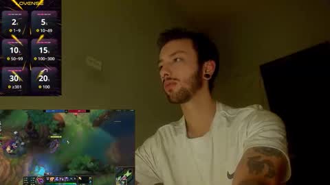 Snapshot of zackcum_ chatting on 03/22/26, 05:44 for you Zack online show from 03/22/26, 05:44