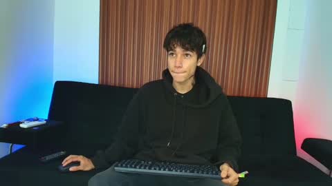 zack online show from 02/17/25, 09:19