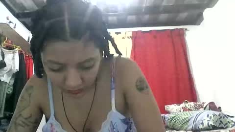 Snapshot of zafiro_rubi chatting on 12/20/25, 11:17 Zafiro online show from 12/20/25, 11:17