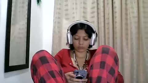 Snapshot of zafiro_rubi chatting on 02/03/26, 04:45 Zafiro online show from 02/03/26, 04:45