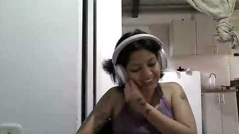 Zafiro online show from 05/11/26, 04:04