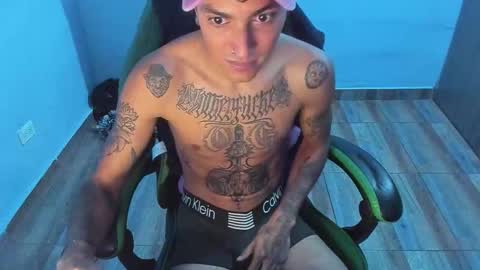 Snapshot of zafirocum chatting on 11/27/25, 02:30 BiG Zafiro online show from 11/27/25, 02:30