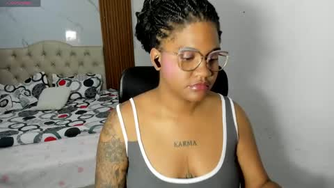 zahra_rose online show from 05/05/26, 08:50
