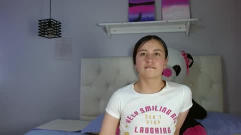 Snapshot of zaida_1 chatting on 11/24/25, 02:28 Zaida online show from 11/24/25, 02:28