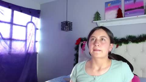 Snapshot of zaida_1 chatting on 12/20/25, 09:22 Zaida online show from 12/20/25, 09:22