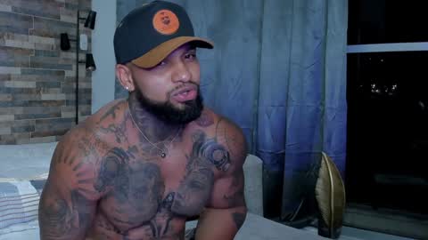 Snapshot of zain_diesel7 chatting on 01/23/25, 02:33 INSTAGRAM yormanfit7 online show from 01/23/25, 02:33