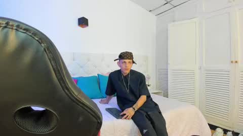 Zaira Angel online show from 10/30/25, 03:19