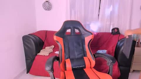 zaira_luxee online show from 10/19/25, 02:07