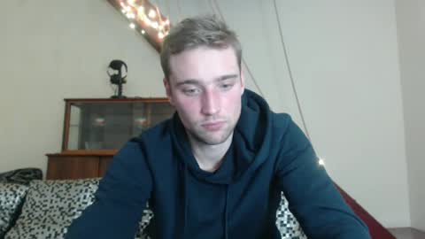 Snapshot of zakonezach chatting on 12/20/24, 08:55 zakonezach online show from 12/20/24, 08:55