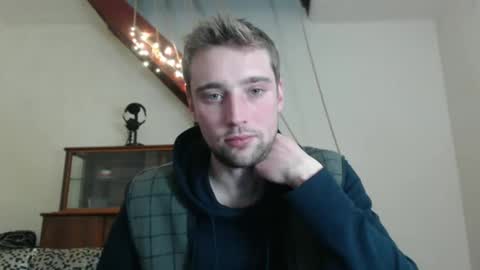 Snapshot of zakonezach chatting on 12/24/24, 06:28 zakonezach online show from 12/24/24, 06:28