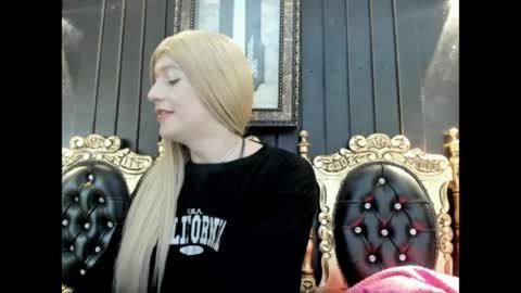 Snapshot of zalir_666 chatting on 07/02/26, 05:02 Megan online show from 07/02/26, 05:02