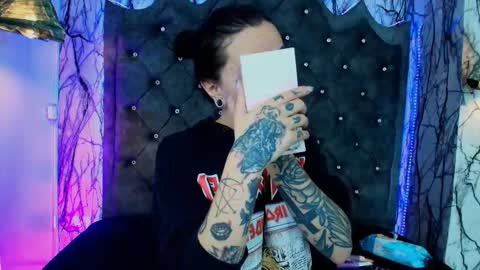 Snapshot of zami_escobar_of chatting on 09/17/25, 06:42 online show from 09/17/25, 06:42