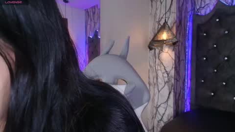 Snapshot of zami_escobar_of chatting on 10/06/25, 07:22 online show from 10/06/25, 07:22