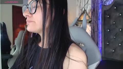 Snapshot of zami_escobar_of chatting on 10/08/25, 08:28 online show from 10/08/25, 08:28